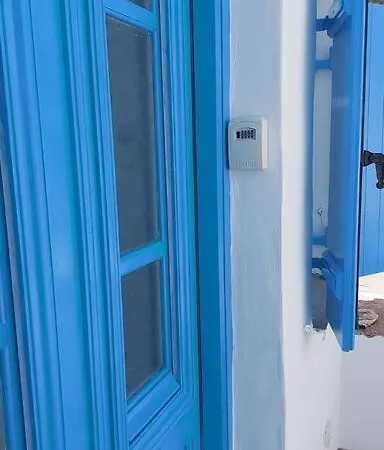 Thavma In Sifnos *